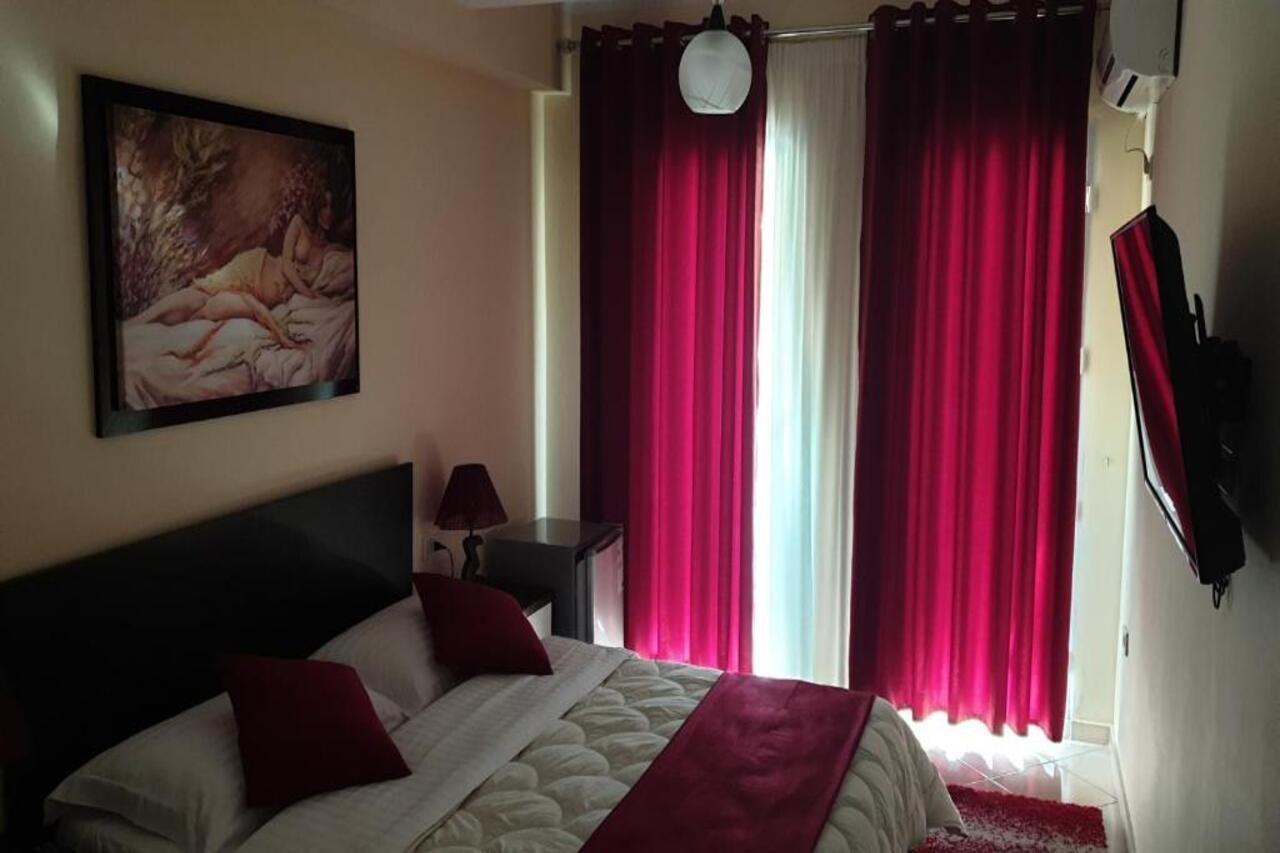 Haris Hotel Vlorë Exterior foto
