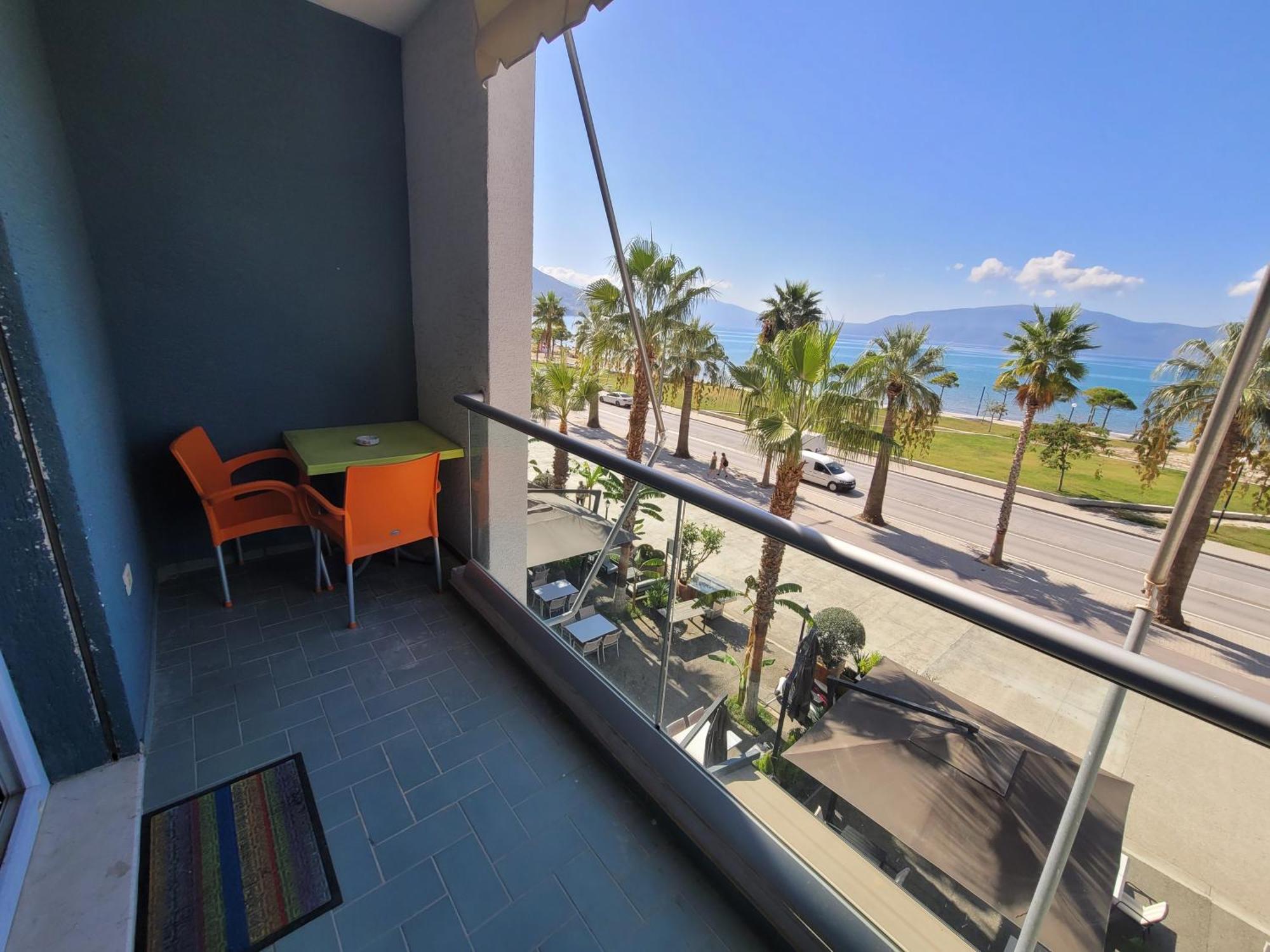 Haris Hotel Vlorë Exterior foto