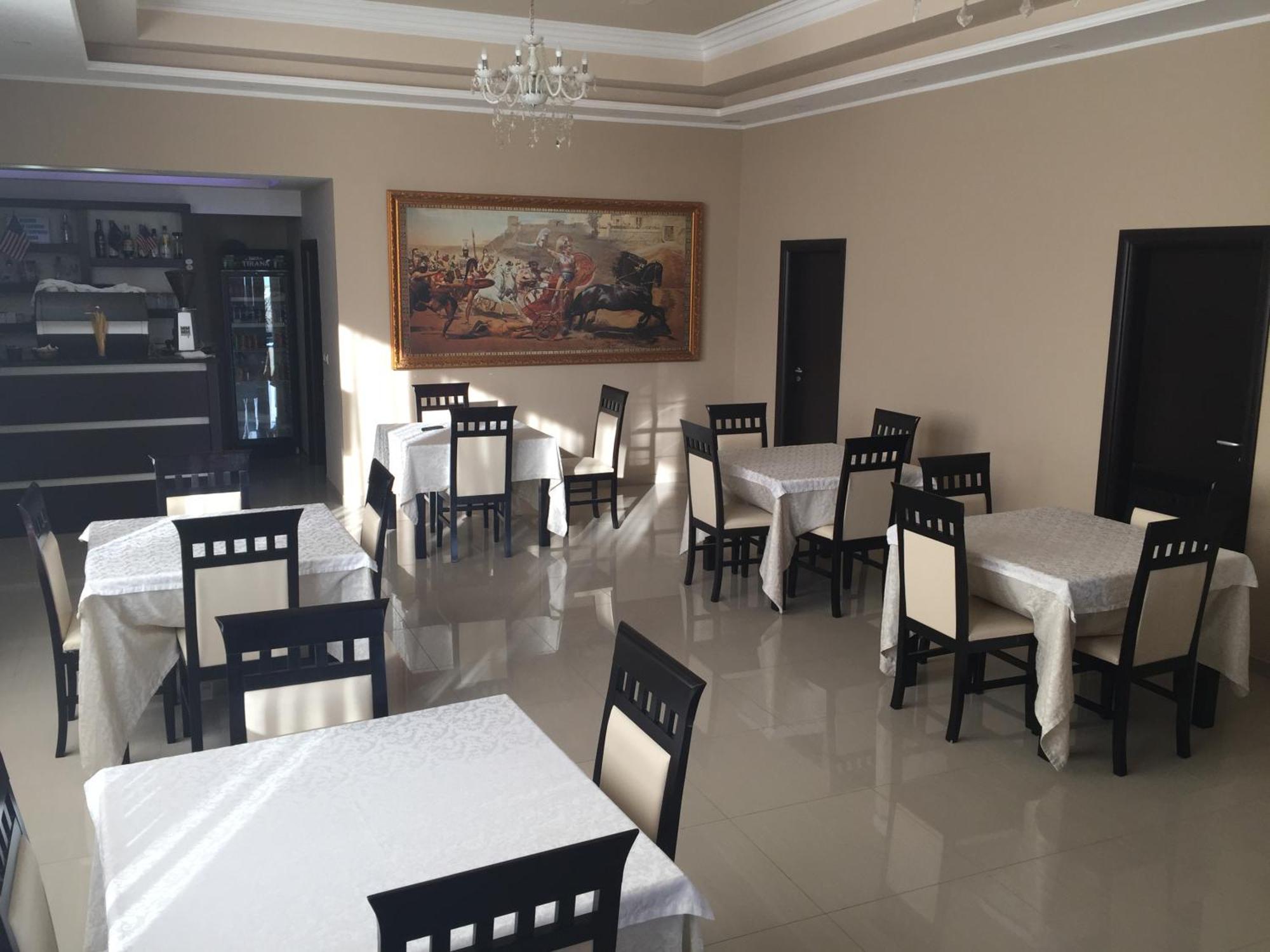 Haris Hotel Vlorë Exterior foto
