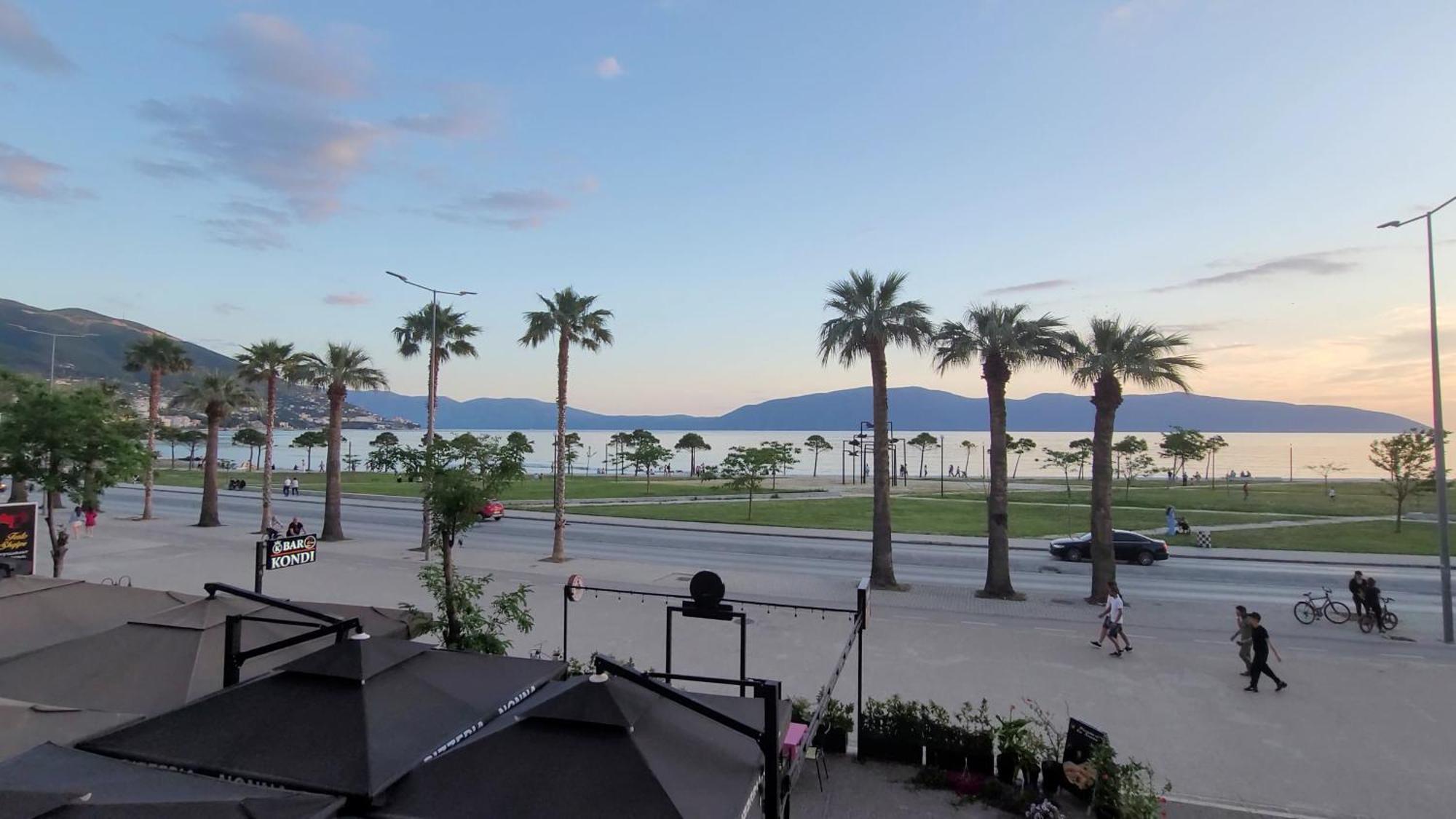 Haris Hotel Vlorë Exterior foto
