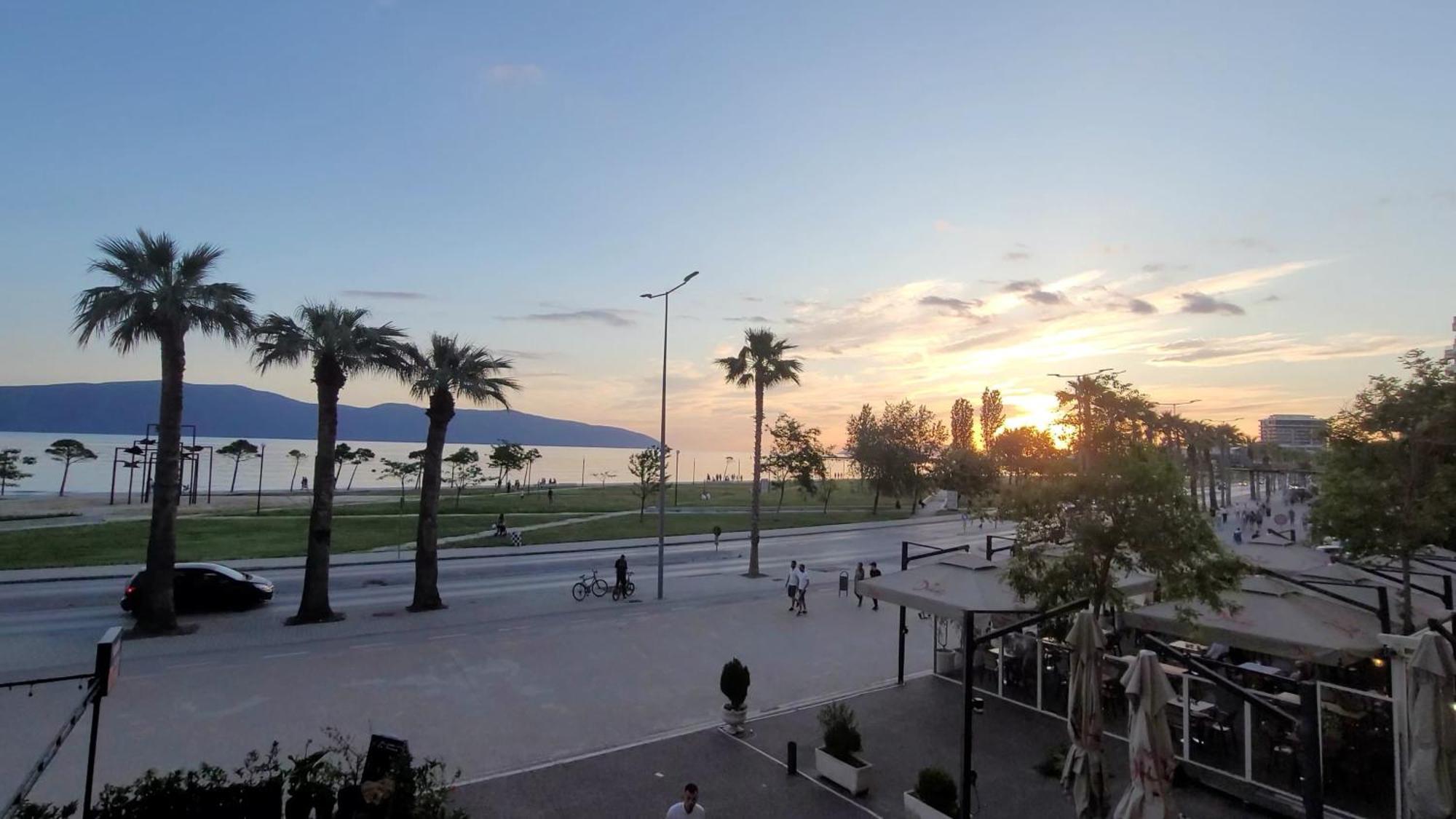 Haris Hotel Vlorë Exterior foto
